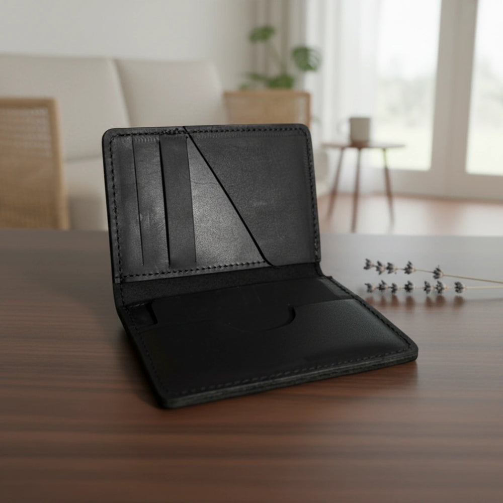 Rugged unisex leather card holder in Charcoal Black | Leathery
