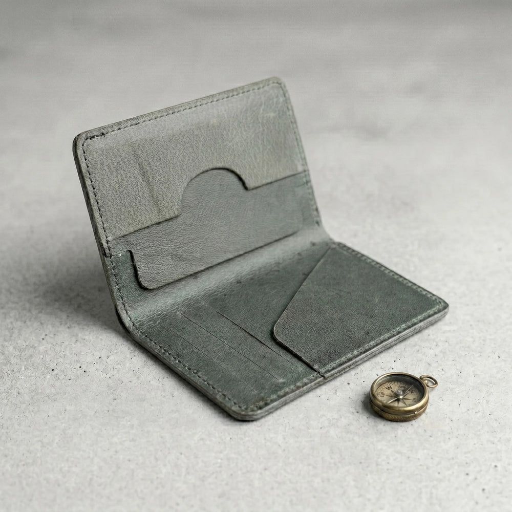 Rugged unisex leather card holder in Hunter Forest Green | Leathery