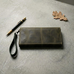 Ladies leather clutch wallet in Rugged Army Green | Leathery