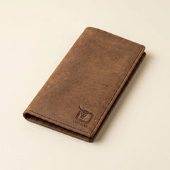Men's long leather wallet with magnetic close in Saddle Brown | Leathery