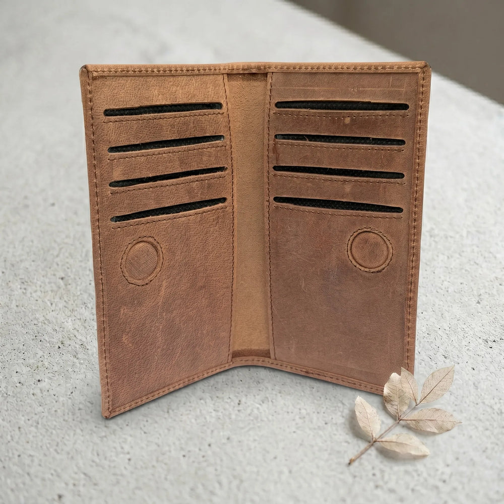 Men's long leather wallet with magnetic close in Tan Camel Brown | Leathery