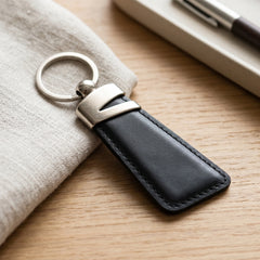 Slim leather keyring in Jet Black | Leathery