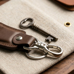 Leather keychain with swivel clasp in Dark Choco Brown | Leathery