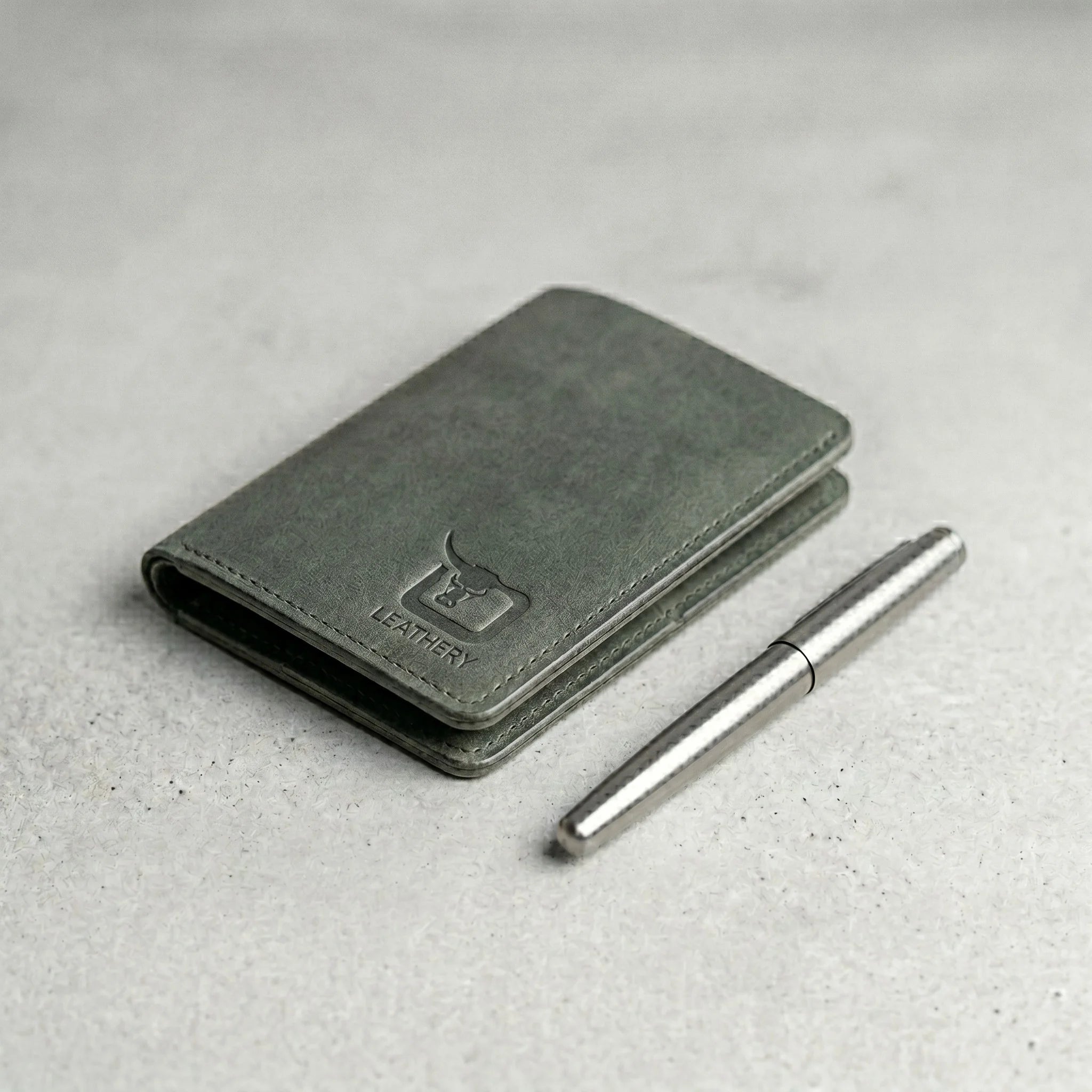 Rugged unisex leather card holder in Hunter Forest Green | Leathery