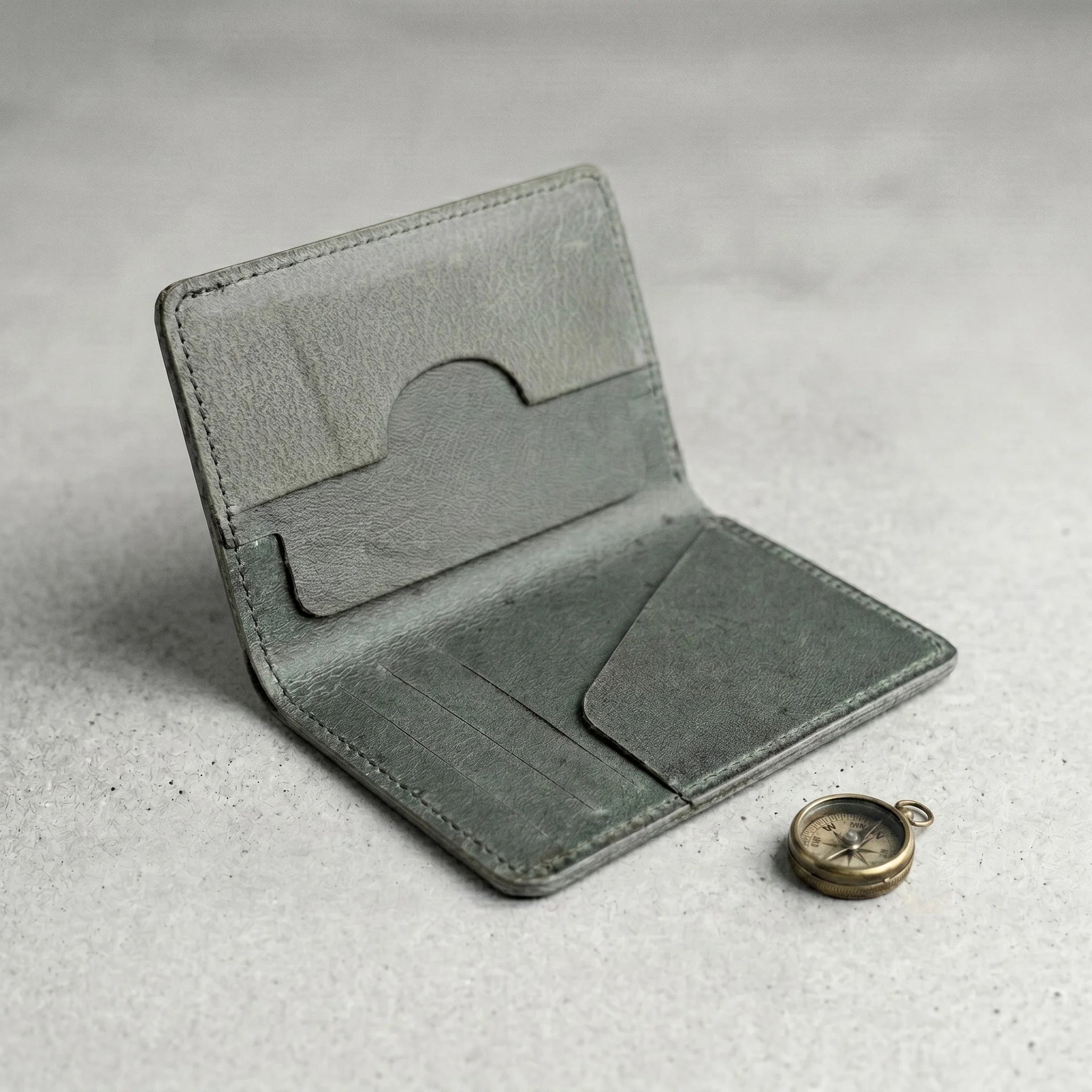 Rugged unisex leather card holder in Hunter Forest Green | Leathery