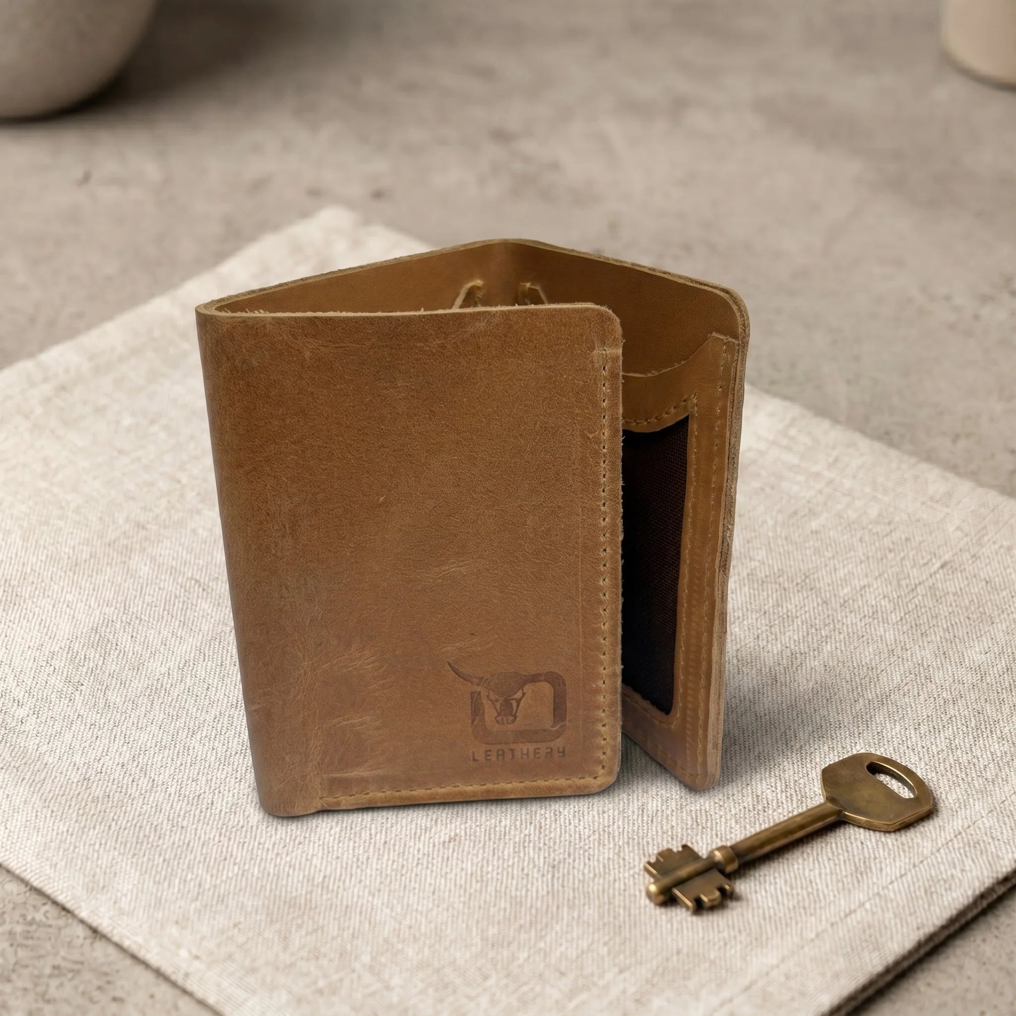 Men's small trifold leather wallet in Amber Saddle | Leathery