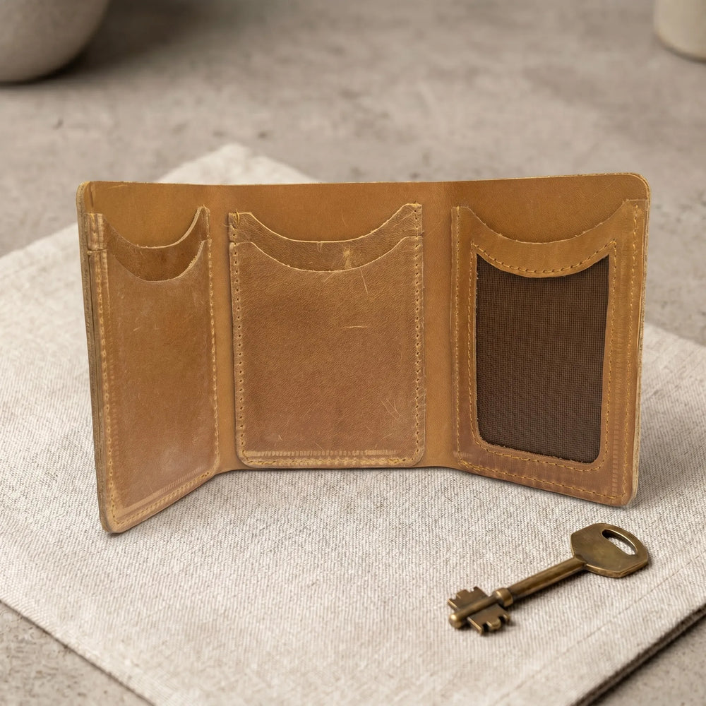 Men's small trifold leather wallet in Amber Saddle | Leathery