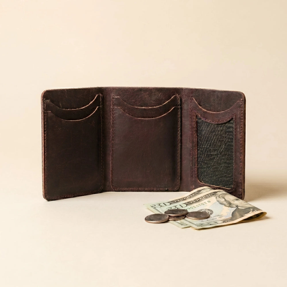 Men's small trifold leather wallet in Espresso Choco | Leathery