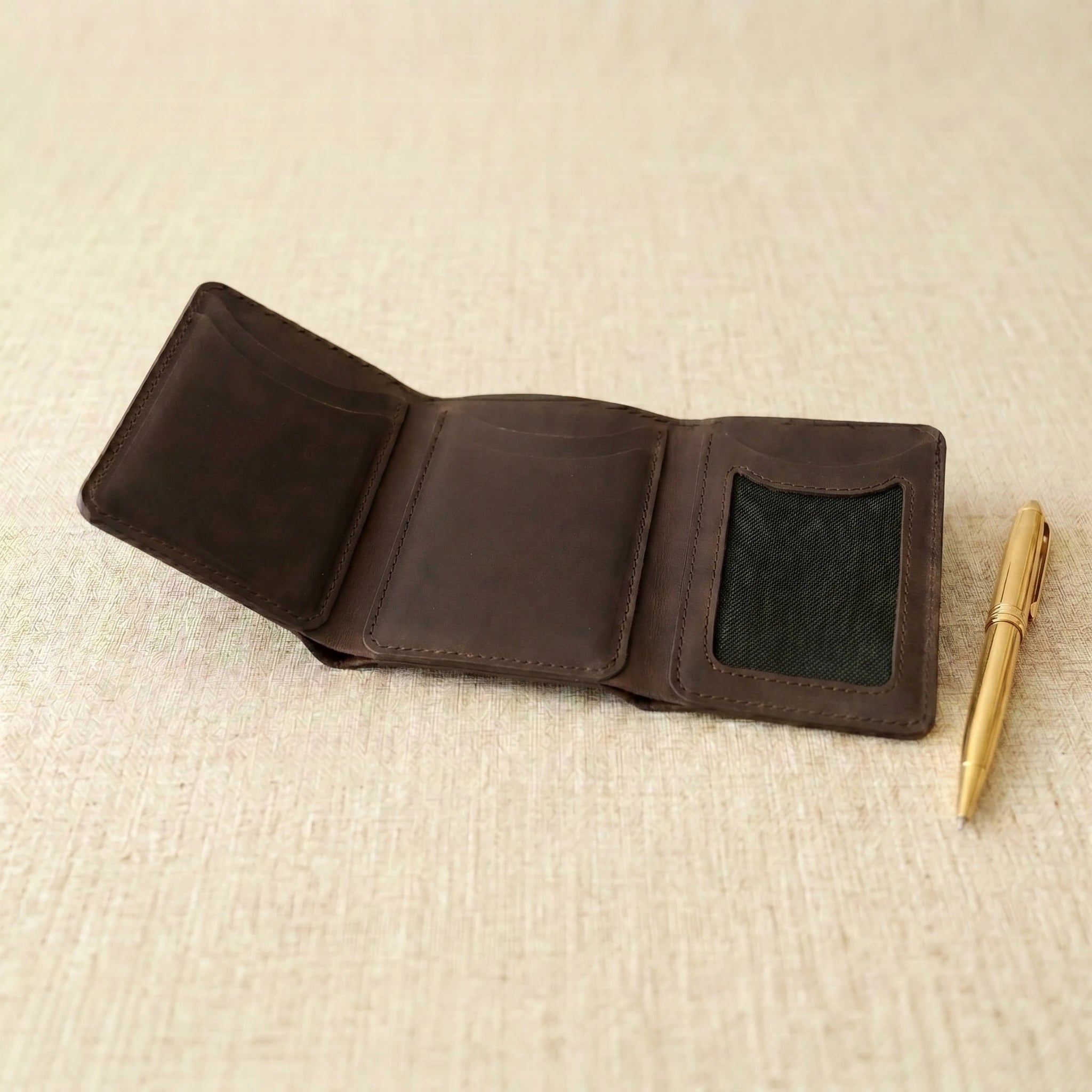 Men's small trifold leather wallet in Espresso Choco | Leathery