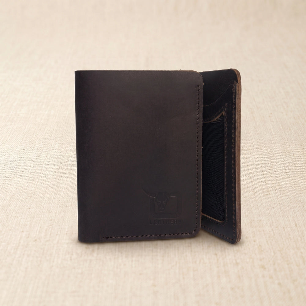 Men's small trifold leather wallet in Espresso Choco | Leathery
