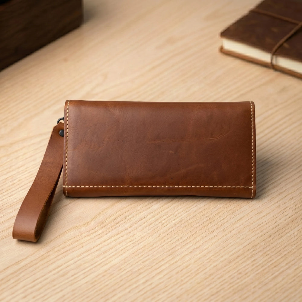 Ladies leather clutch wallet in Royal Brown | Leathery