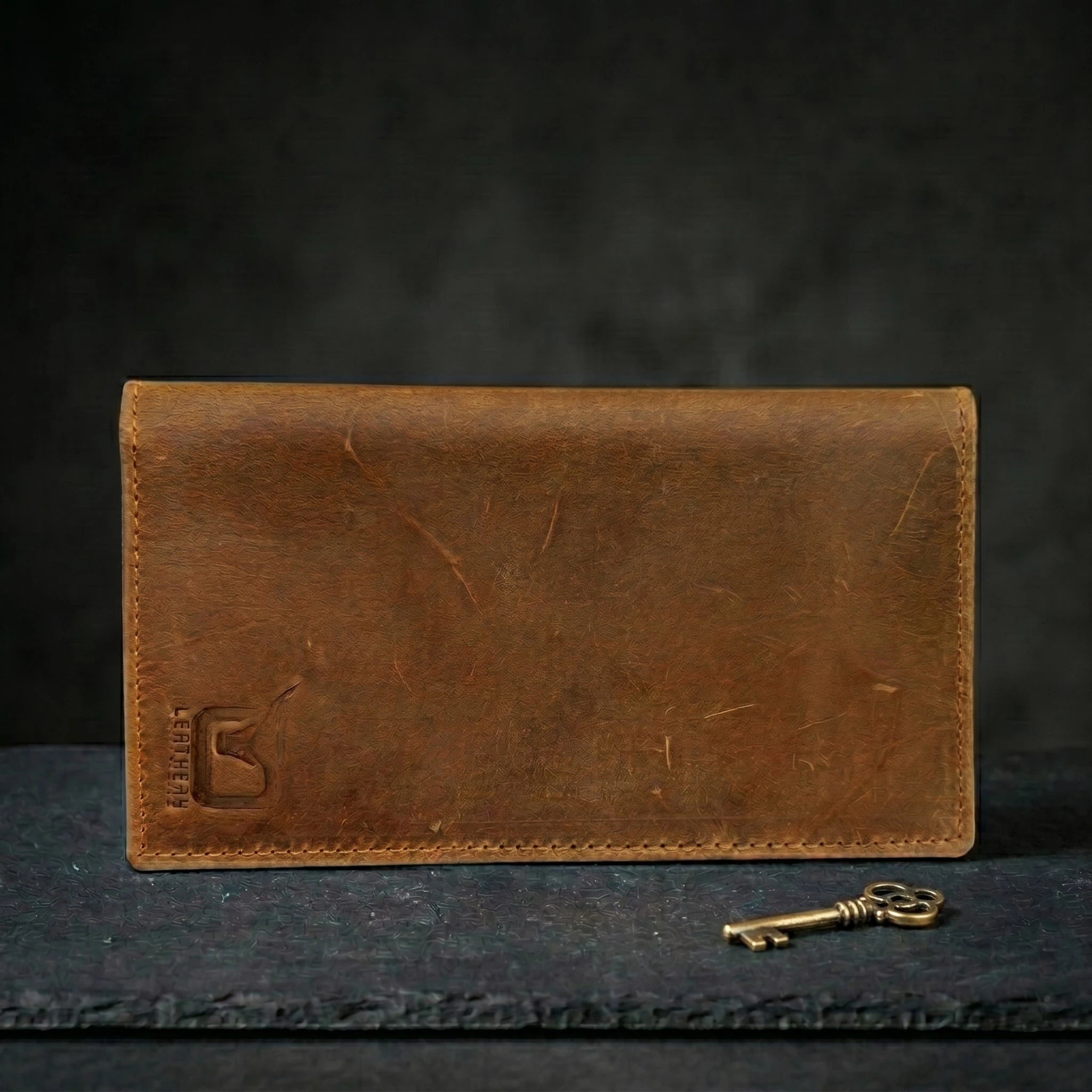 Men's long leather wallet with magnetic close in Golden Saddle Brown | Leathery
