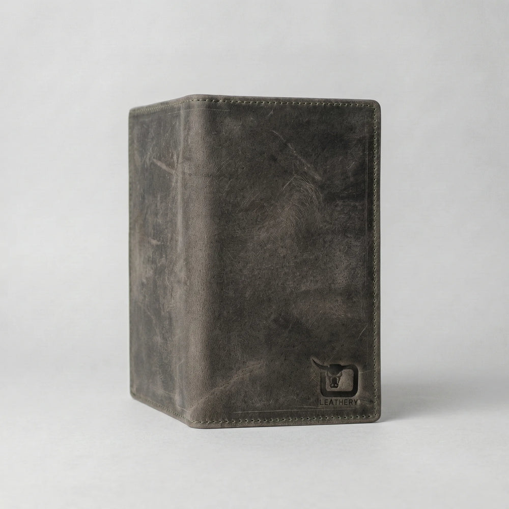 Men's long leather wallet with magnetic close in Olive Grey | Leathery