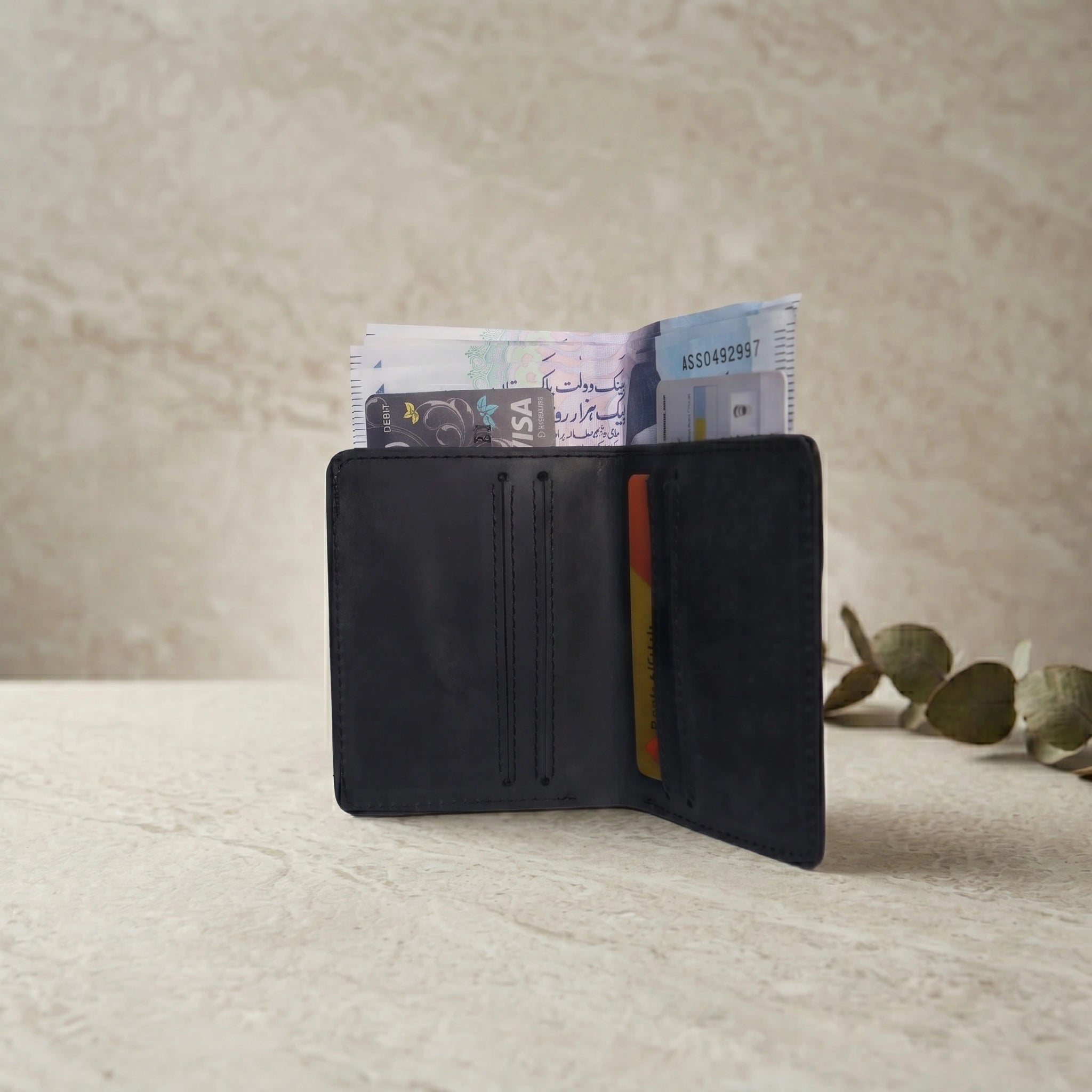 Men's leather card holder wallet in Charcoal Black | Leathery