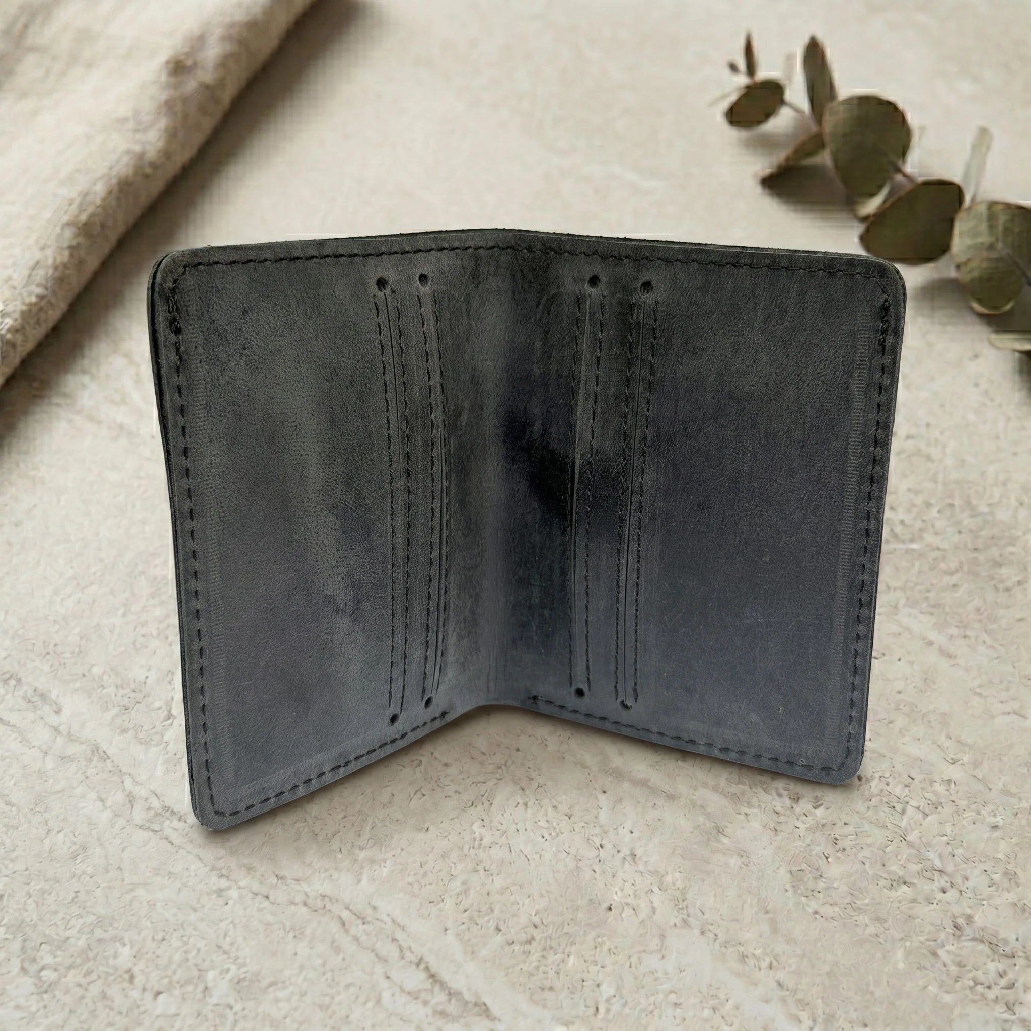 Men's leather card holder wallet in Charcoal Black | Leathery
