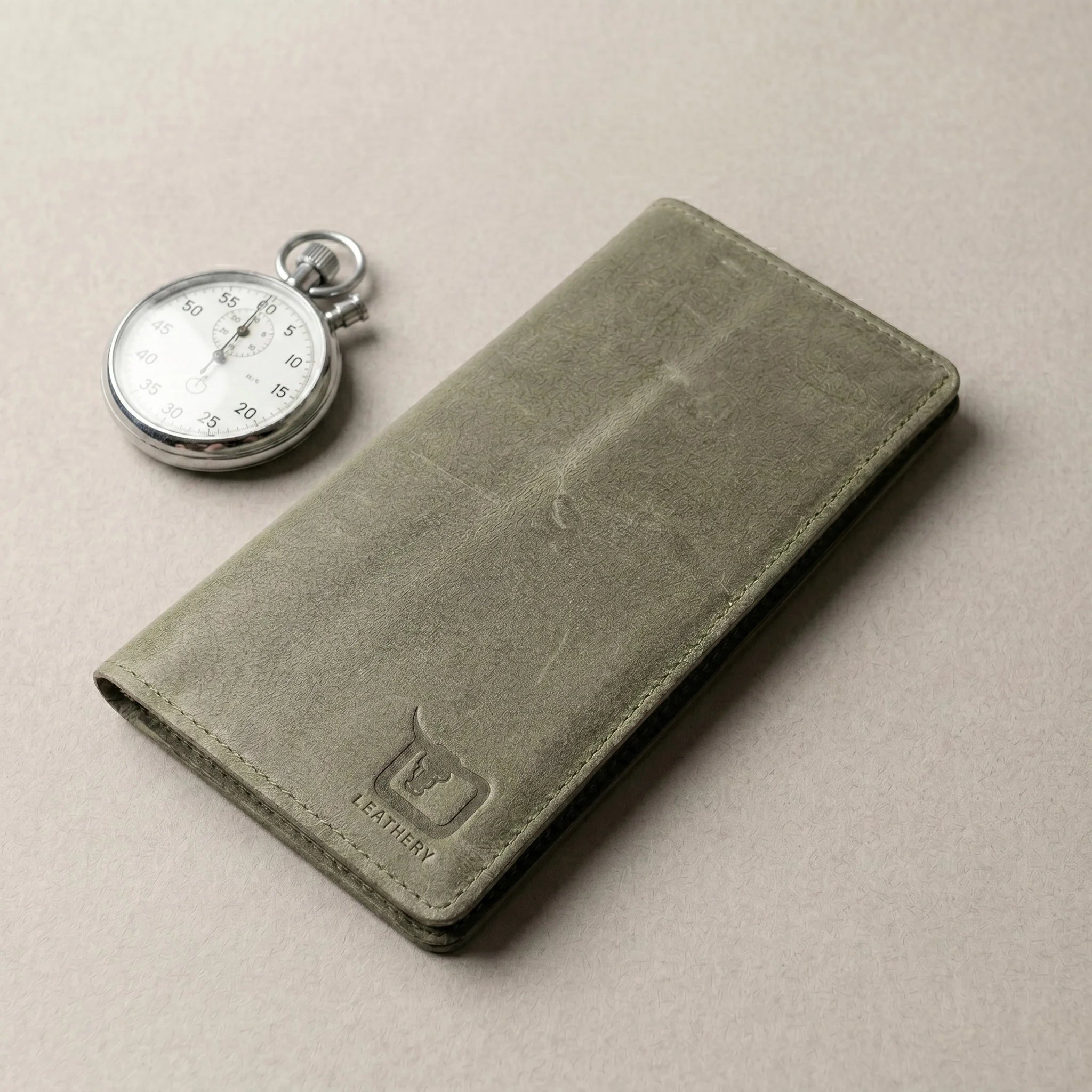 Men's bifold long leather wallet in Grey Olive | Leathery