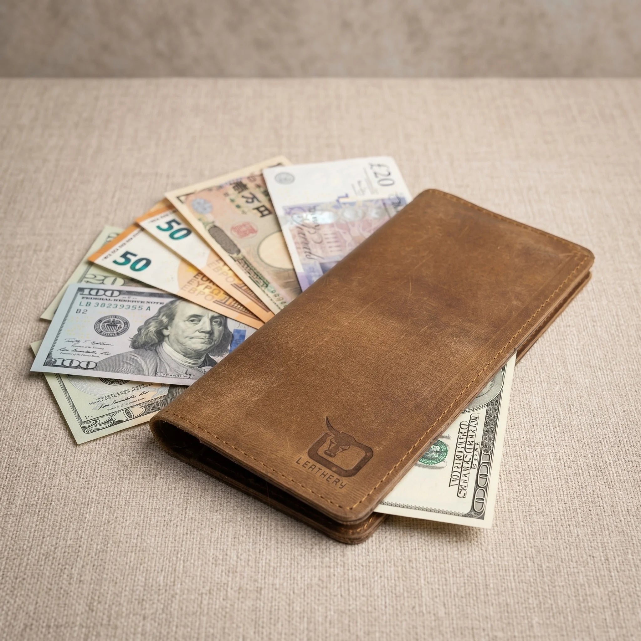 Men's bifold long leather wallet in Amber Saddle | Leathery