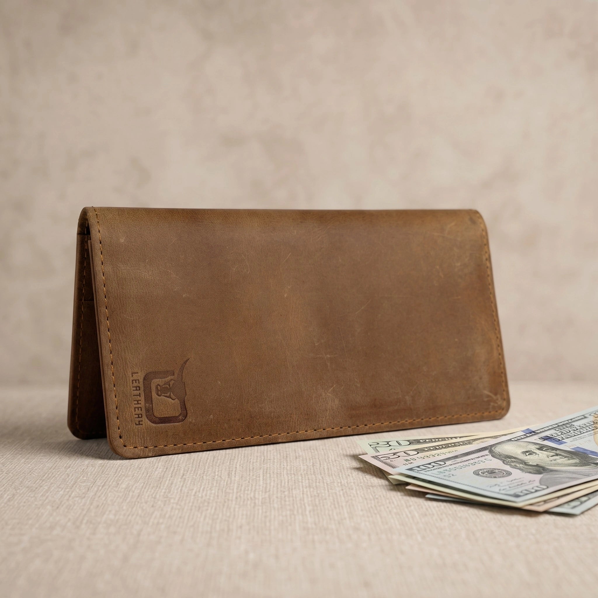 Men's bifold long leather wallet in Amber Saddle | Leathery
