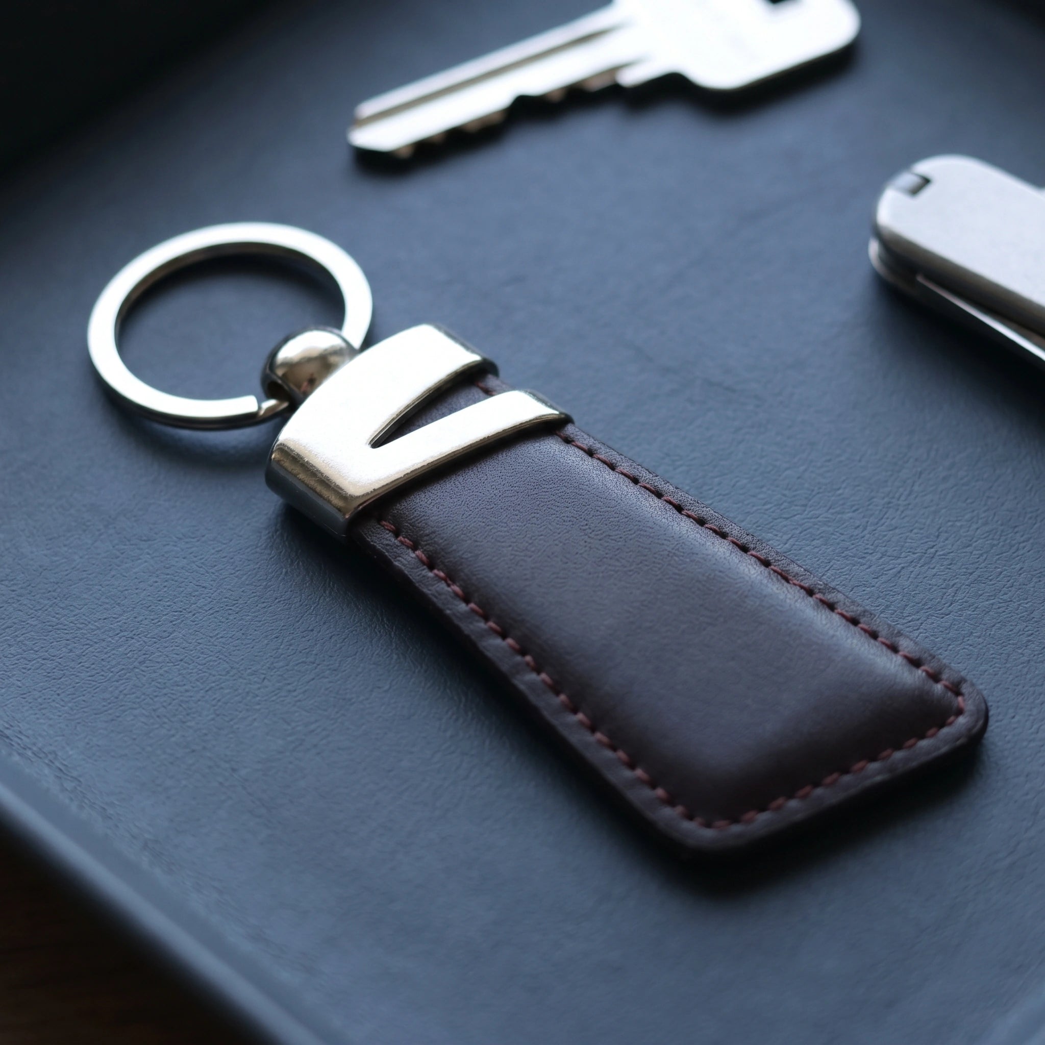 Slim leather keyring in Deep Espresso | Leathery