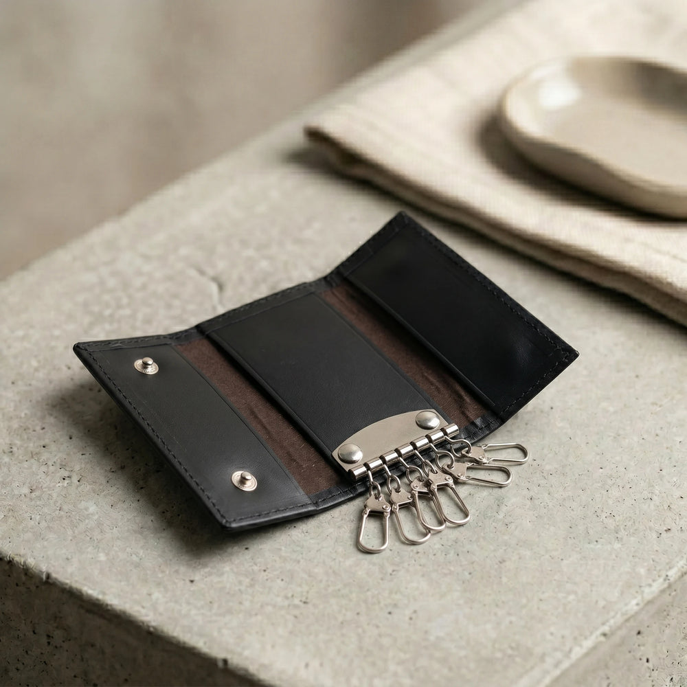 Leather key pouch in Jet Black | Leathery