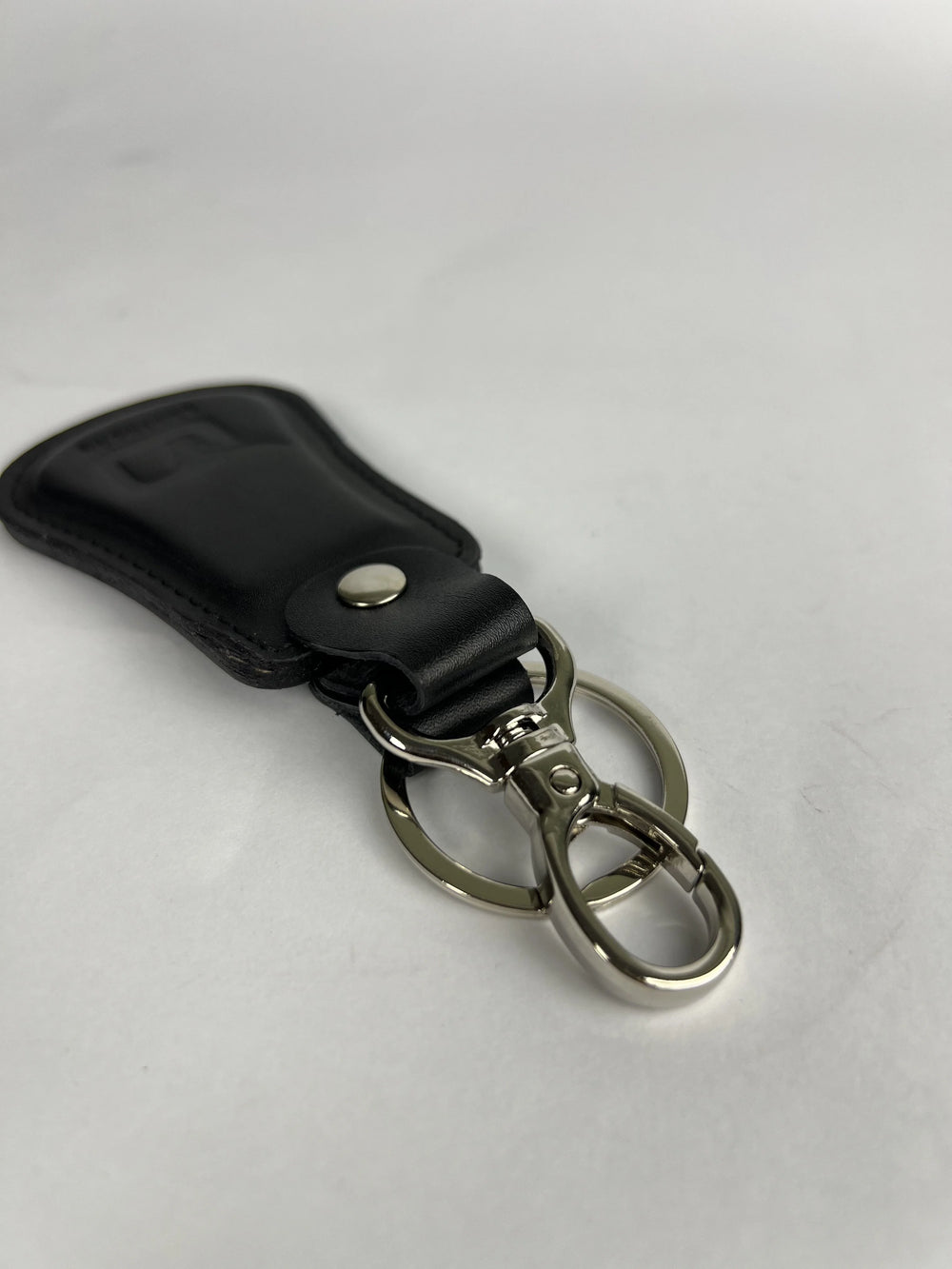 Leather keychain with swivel clasp in Jet Black | Leathery