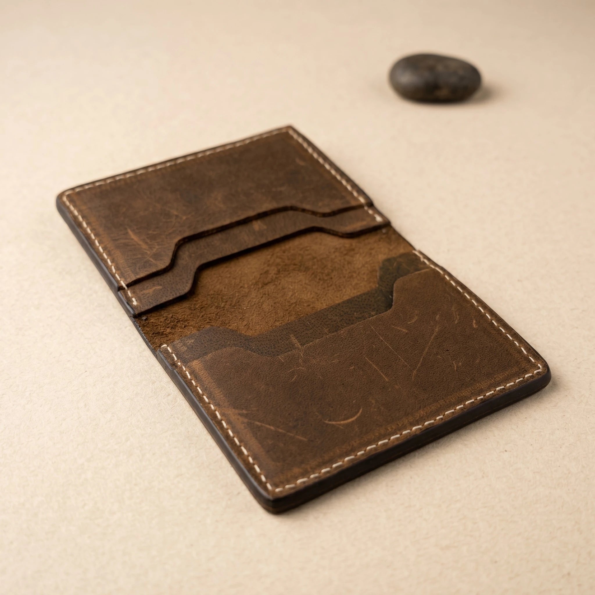 Men's slim leather card holder in Dark Sepia | Leathery